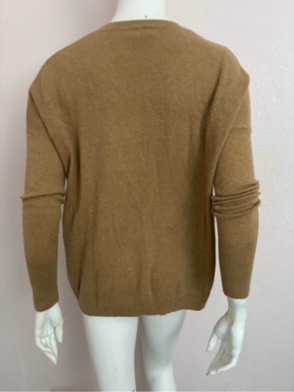J.CREW 100% Cashmere V-Neck Sweater Tan Camel Brown Oversized Fits Medium - Picture 4 of 11